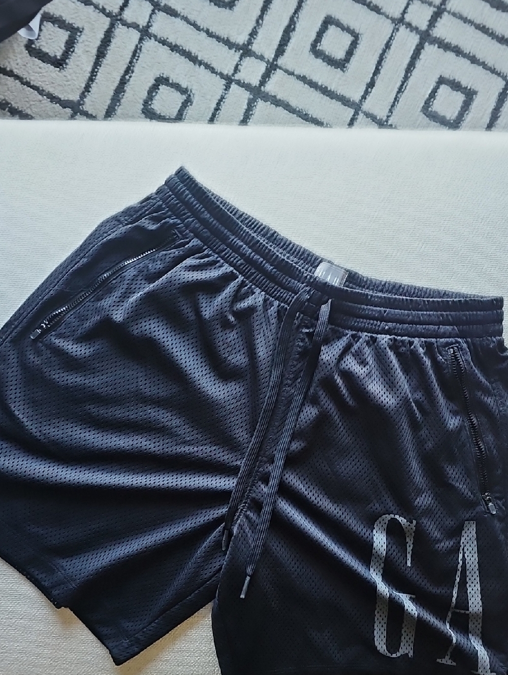 GAP Men's Black Athletic Mesh Shorts with Zip Pockets